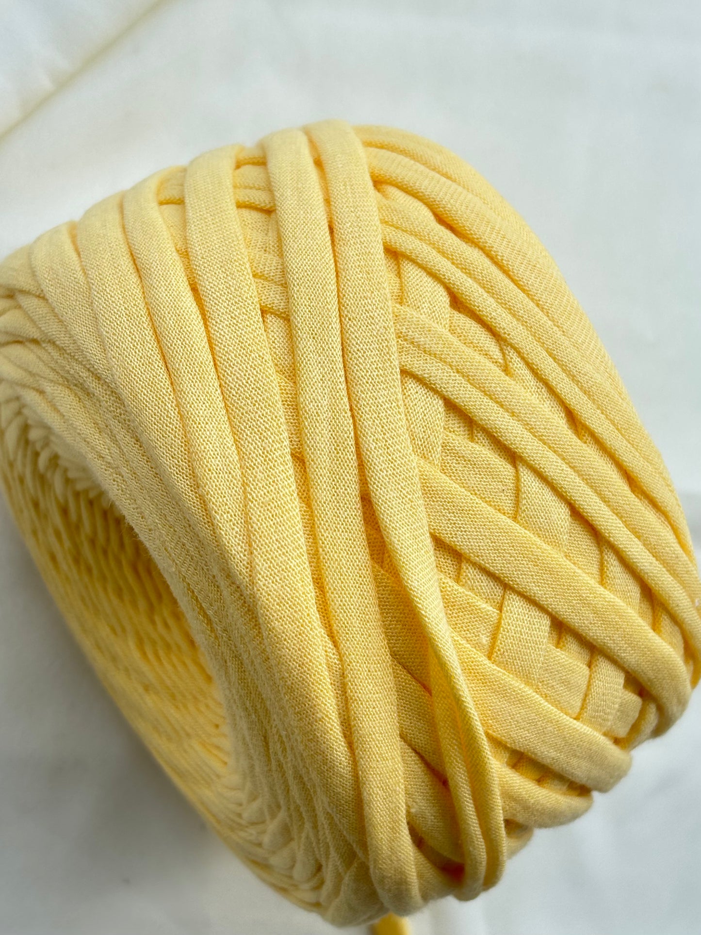 T-Shirt Yarn (200g) - Butter Yellow